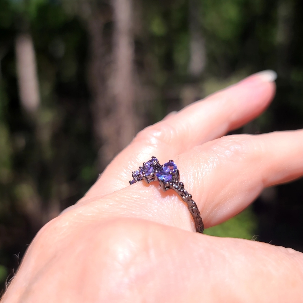 STUNNING Tanzanite sterling & Rhodium ring sz7 - Picture 9 of 10